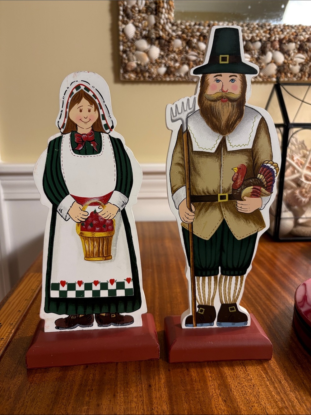 Vintage 1990s Painted Pilgrim Couple on Wood Bases